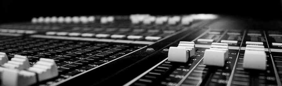 audio-closeup-console-control